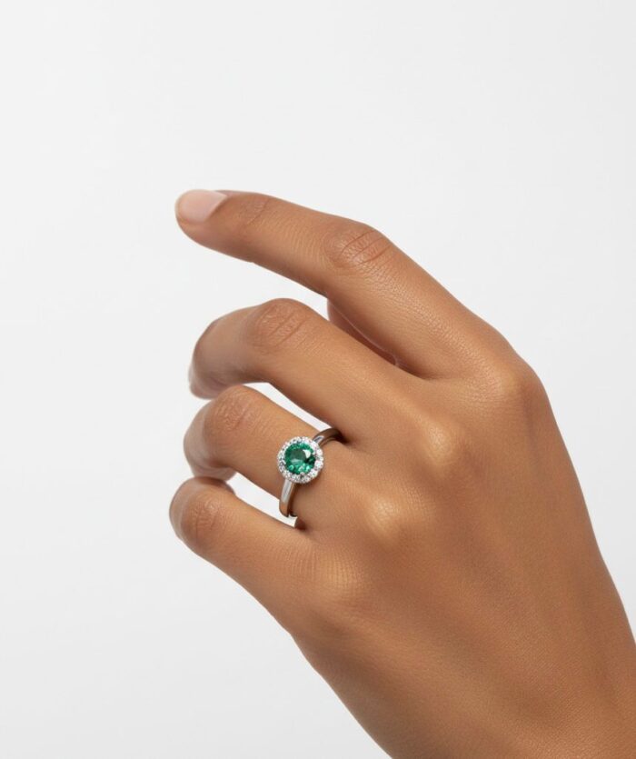 Silver Ring with Gemstone (Emerald) - Image 2